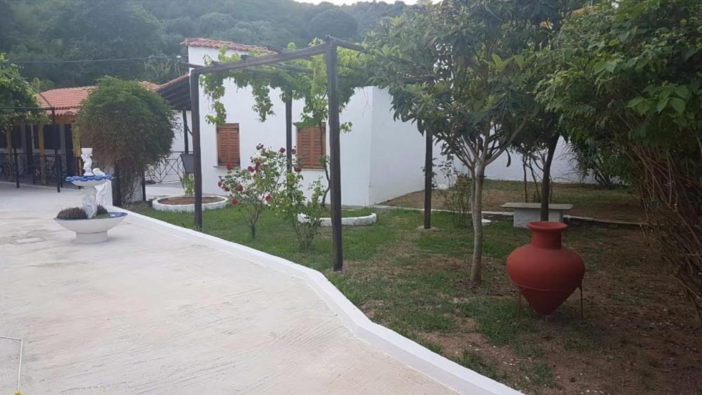 Strawberry Skiathos Agia Paraskevi  Exterior photo