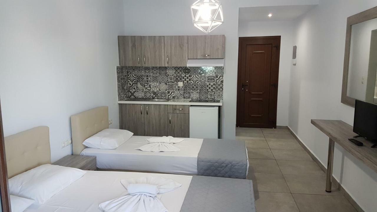 Strawberry Skiathos Agia Paraskevi  Exterior photo