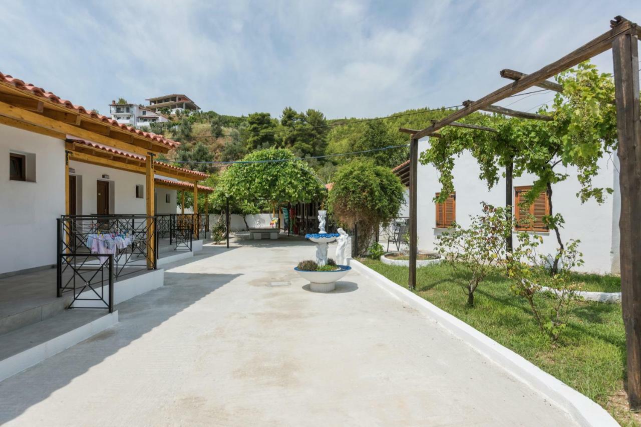 Strawberry Skiathos Agia Paraskevi  Exterior photo